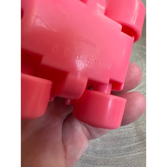 Vtg Fisher Price Dollhouse Pink Stroller with Baby Pacifier Bonnet Toy - Picture 4 of 4